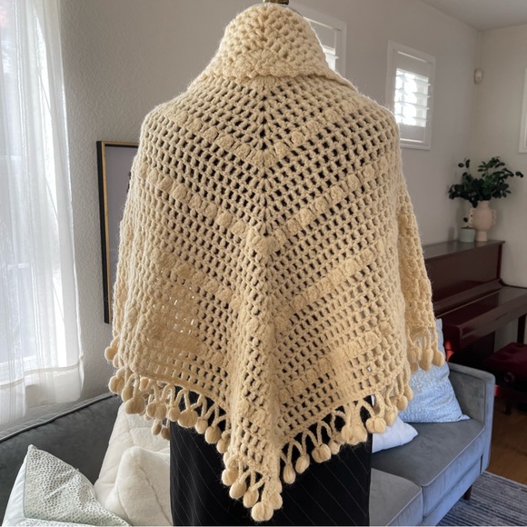 Vintage Handmade Crochet Wrap Scarf Shawl - Picture 6 of 11